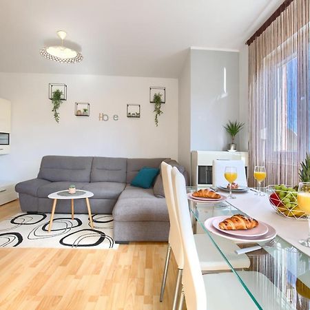 Apartman Andi Διαμέρισμα Πούλα Εξωτερικό φωτογραφία